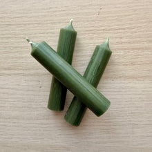 Lade das Bild in den Galerie-Viewer, 10cm short dinner candle
