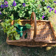 Lade das Bild in den Galerie-Viewer, Traditional willow garden trug in two sizes
