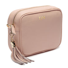 Load image into Gallery viewer, Personalised Elie Beaumont blush pink bag with a gold chain strap
