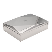 Charger l'image dans la galerie, Mirrored box personalised for Jewellery &amp; accessories with a sleek design and reflective finish.
