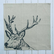 Load image into Gallery viewer, Set of four country animals linen napkins
