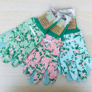Gardening gloves in rose print