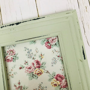 Double photo frame in green