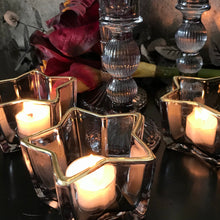 Indlæs billede til gallerivisning Smoked glass star tealight holder with gold rim
