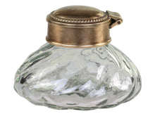 Charger l&#39;image dans la galerie, French lidded ink pot bud vase
