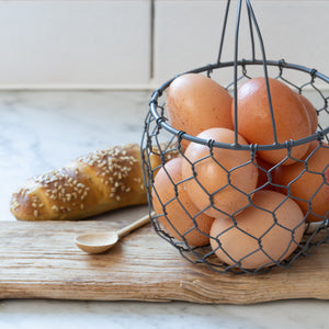 Round wire egg basket