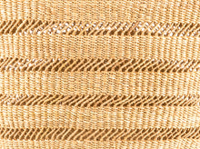 Carica l&#39;immagine nel visualizzatore di Gallery, Bolga market basket woven from elephant grass
